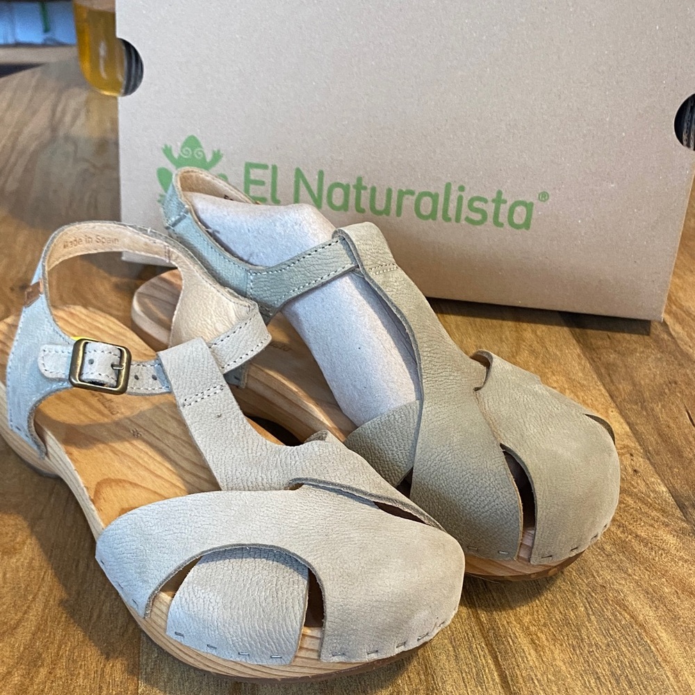 El Naturalista Women's Lichen 5832 Sandals